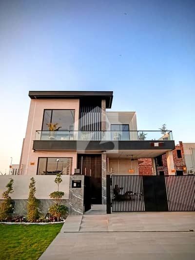 10 MARLA BRAND NEW LUXURY VILLA FOR SALE