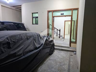چکلالہ سکیم 3 چکلالہ سکیم,راولپنڈی میں 3 کمروں کا 10 مرلہ مکان 2.8 کروڑ میں برائے فروخت۔