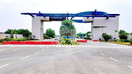 sale A Commercial Plot In Park Avenue Housing Scheme Prime Location
