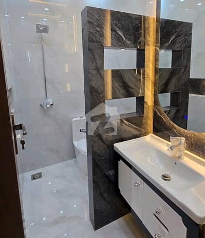 A Stunning House Is Up For Grabs In Bahria Town - Sector C Lahore