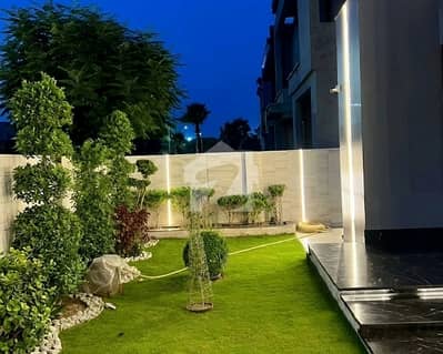 ڈی ایچ اے فیز 7 ڈی ایچ اے ڈیفینس,لاہور میں 5 کمروں کا 1 کنال مکان 13.75 کروڑ میں برائے فروخت۔ ڈی ایچ اے فیز 7 ڈی ایچ اے ڈیفینس,لاہور میں 5 کمروں کا 1 کنال مکان 13.75 کروڑ میں برائے فروخت۔
