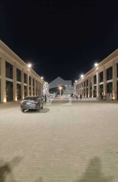 Avenza land halls for sale