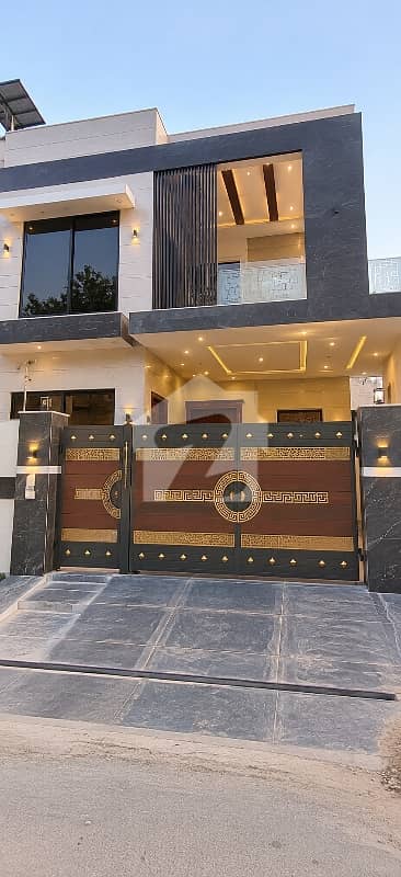 ڈی ایچ اے 9 ٹاؤن ڈیفنس (ڈی ایچ اے),لاہور میں 5 کمروں کا 8 مرلہ مکان 2.15 لاکھ میں کرایہ پر دستیاب ہے۔ ڈی ایچ اے 9 ٹاؤن ڈیفنس (ڈی ایچ اے),لاہور میں 5 کمروں کا 8 مرلہ مکان 2.15 لاکھ میں کرایہ پر دستیاب ہے۔