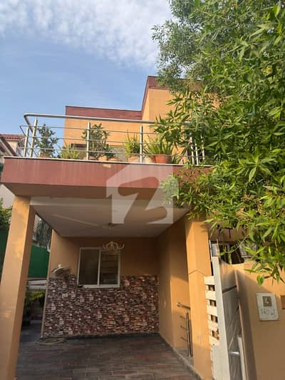 ڈی ایچ اے فیز 5 ڈی ایچ اے ڈیفینس,لاہور میں 3 کمروں کا 1 کنال بالائی پورشن 1.45 لاکھ میں کرایہ پر دستیاب ہے۔ ڈی ایچ اے فیز 5 ڈی ایچ اے ڈیفینس,لاہور میں 3 کمروں کا 1 کنال بالائی پورشن 1.45 لاکھ میں کرایہ پر دستیاب ہے۔