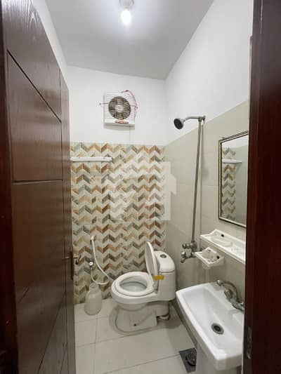 2 bed beautiful flat near bostan Khan road