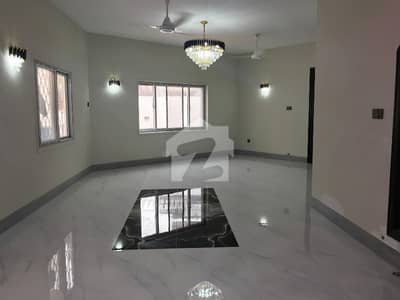 FOR RENT: 300 SQ YARDS LIKE-NEW LUXURY BUNGALOW DHA PHASE 6, KARACHI