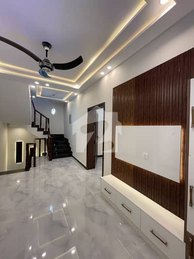 Modern Design 5 Marla Brand New House Available For Sale Most Prime And Ideal Location For Living!!