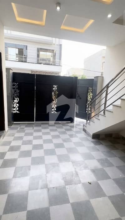 05 Marla Brand New Modern Design House For Sale In Eden Boulevard Housing Society, College Road Lahore 05 Marla Brand New Modern Design House For Sale In Eden Boulevard Housing Society, College Road Lahore