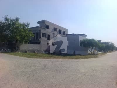 اے ڈبلیو ٹی فیز 2 ۔ بلاک ای اے ڈبلیو ٹی فیز 2,اے ڈبلیو ٹی آرمی ویلفیئر ٹرسٹ,رائیونڈ روڈ,لاہور میں 1 کنال Studio مکان 2.5 کروڑ میں برائے فروخت۔