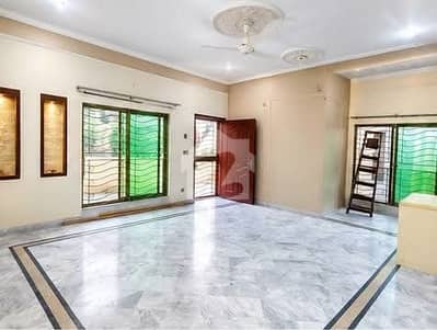 ڈی ایچ اے فیز 3 ڈی ایچ اے ڈیفینس,لاہور میں 3 کمروں کا 1 کنال بالائی پورشن 1.45 لاکھ میں کرایہ پر دستیاب ہے۔