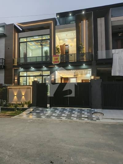 Well-Constructed Brand New House Available For Sale In Park View City Well-Constructed Brand New House Available For Sale In Park View City