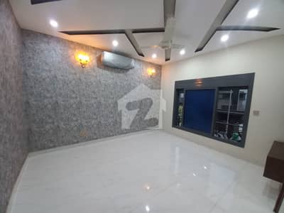 5 Marla Commercial Ground Flore For Rent In Bahria Town Lahore