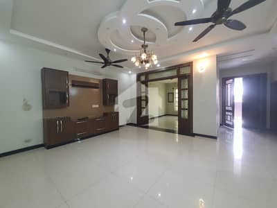 Ground Portion For Rent In Media Town