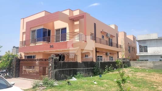 بحریہ سفاری ویلی ۔ سیکٹر ای بحریہ ٹاؤن فیز 8 ۔ سفاری ویلی,بحریہ ٹاؤن فیز 8,بحریہ ٹاؤن راولپنڈی,راولپنڈی میں 5 کمروں کا 10 مرلہ مکان 3.7 کروڑ میں برائے فروخت۔ بحریہ سفاری ویلی ۔ سیکٹر ای بحریہ ٹاؤن فیز 8 ۔ سفاری ویلی,بحریہ ٹاؤن فیز 8,بحریہ ٹاؤن راولپنڈی,راولپنڈی میں 5 کمروں کا 10 مرلہ مکان 3.7 کروڑ میں برائے فروخت۔