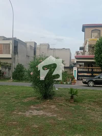 ڈی ایچ اے 9 ٹاؤن ۔ بلاک ڈی ڈی ایچ اے 9 ٹاؤن,ڈیفنس (ڈی ایچ اے),لاہور میں 5 مرلہ رہائشی پلاٹ 1.57 کروڑ میں برائے فروخت۔ ڈی ایچ اے 9 ٹاؤن ۔ بلاک ڈی ڈی ایچ اے 9 ٹاؤن,ڈیفنس (ڈی ایچ اے),لاہور میں 5 مرلہ رہائشی پلاٹ 1.57 کروڑ میں برائے فروخت۔