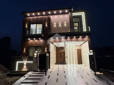 Double Heighte 10 Marla Luxury House Prime Location For Sale