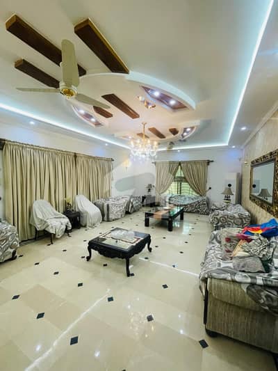2 Kanal Luxury House for Sale in Gulbahar Block Bahria Town Lahore