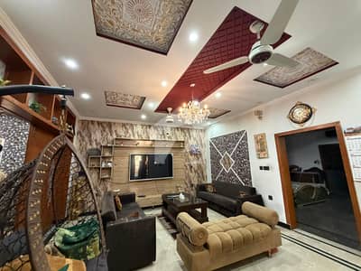 الرحمان گارڈن فیز 2 الرحمان گارڈن,لاہور میں 2 کمروں کا 10 مرلہ مکان 2.95 کروڑ میں برائے فروخت۔ الرحمان گارڈن فیز 2 الرحمان گارڈن,لاہور میں 2 کمروں کا 10 مرلہ مکان 2.95 کروڑ میں برائے فروخت۔