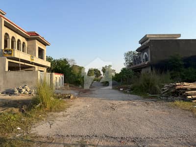 10 Marla Plot for sale in Park Enclave III CDA Sector