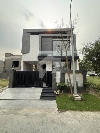 Brand New 5 Marla Luxury House For Sale In DHA 9 Town | Prime Location | Near Park & Commercial | Modern Design | Best Investment Opportunity Brand New 5 Marla Luxury House For Sale In DHA 9 Town | Prime Location | Near Park & Commercial | Modern Design | Best Investment Opportunity