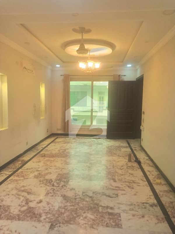 2-BEDROOM UPPER PORTION FOR RENT 2-BEDROOM UPPER PORTION FOR RENT