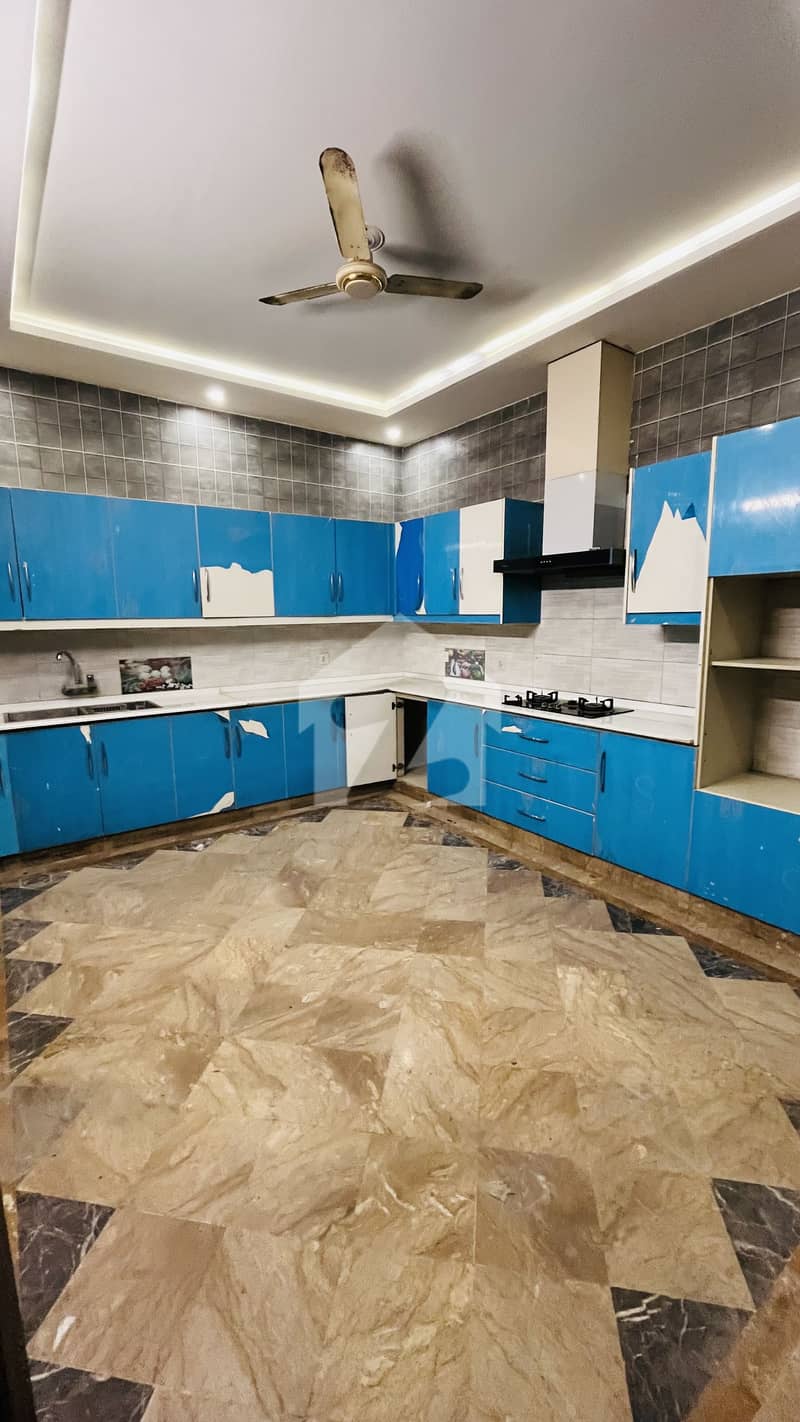 LUXURY DOUBLE UNIT HOUSE FOR RENT LUXURY DOUBLE UNIT HOUSE FOR RENT