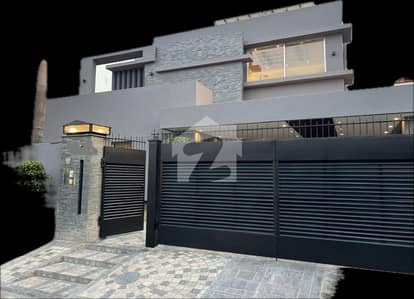 D H A Lahore 1 Kanal Mazher Munir Design House With 100% Original Pics Available For Sale
