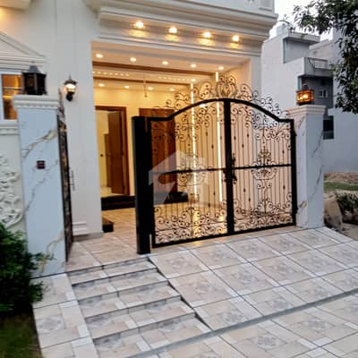 5 MARLA BRAND NEW HOUSE AVAILABLE FOR SALE