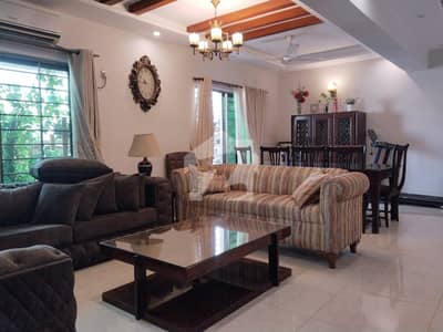 10 Marla Luxury Flat Available For Sale In Askari 11 Sector B