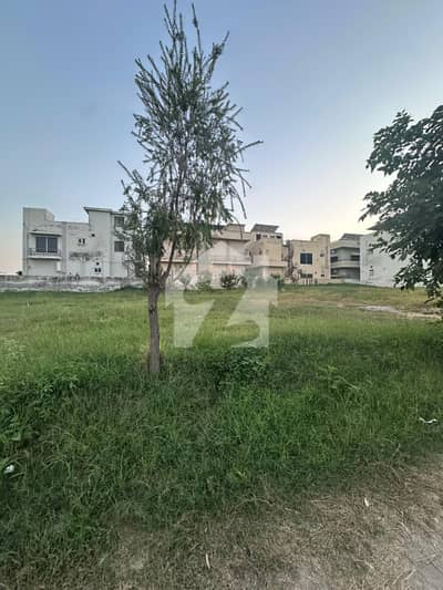 ڈی ایچ اے فیز 2 - سیکٹر ایچ ڈی ایچ اے ڈیفینس فیز 2,ڈی ایچ اے ڈیفینس,اسلام آباد میں 1 کنال رہائشی پلاٹ 4.45 کروڑ میں برائے فروخت۔ ڈی ایچ اے فیز 2 - سیکٹر ایچ ڈی ایچ اے ڈیفینس فیز 2,ڈی ایچ اے ڈیفینس,اسلام آباد میں 1 کنال رہائشی پلاٹ 4.45 کروڑ میں برائے فروخت۔