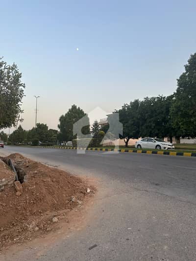 ڈی ایچ اے فیز 2 - سیکٹر جی ڈی ایچ اے ڈیفینس فیز 2,ڈی ایچ اے ڈیفینس,اسلام آباد میں 1 کنال رہائشی پلاٹ 5.0 کروڑ میں برائے فروخت۔ ڈی ایچ اے فیز 2 - سیکٹر جی ڈی ایچ اے ڈیفینس فیز 2,ڈی ایچ اے ڈیفینس,اسلام آباد میں 1 کنال رہائشی پلاٹ 5.0 کروڑ میں برائے فروخت۔