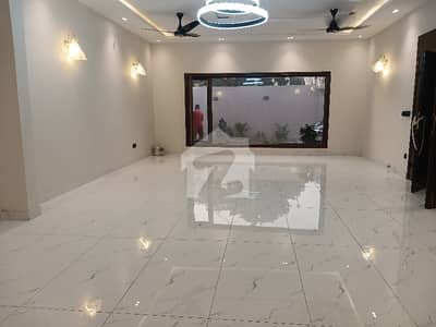 ڈی ایچ اے فیز 6 ڈی ایچ اے ڈیفینس,کراچی میں 2 کمروں کا 11 مرلہ زیریں پورشن 3.15 لاکھ میں کرایہ پر دستیاب ہے۔