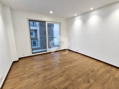 One Bed Apartment Semi Furnished In Penta Square