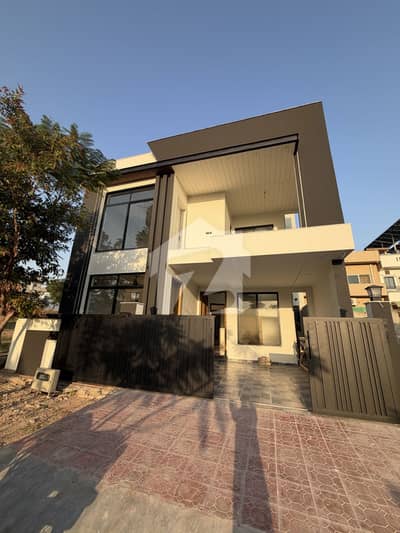 GULBERG RESIDENCIA, ISLAMABAD  7 MARLA FULL LUXURY DESIGNER HOUSE FOR SALE
