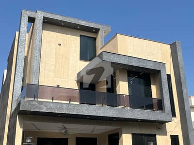 *7 Marla Ground Floor Portion Available For Rent | Spacious & Comfortable Living*