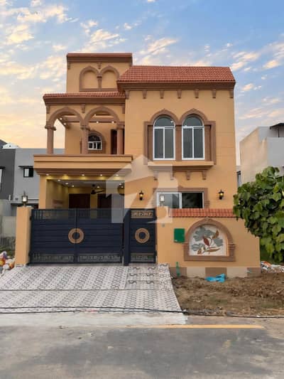 5 Marla Brand New House For Sale In Bahria Nasheman Lahore