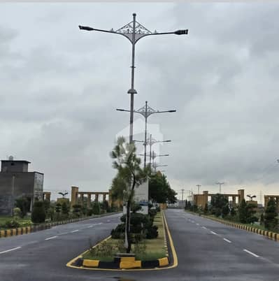 ویلینشیاء ہاؤسنگ سوسائٹی لاہور میں 1 کنال Studio مکان 4.5 کروڑ میں برائے فروخت۔