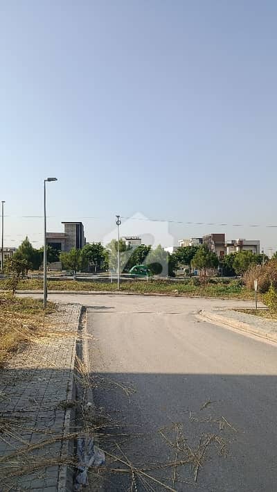 Ideal Investment Opportunity in DHA Phase 5 Islamabad Ideal Investment Opportunity in DHA Phase 5 Islamabad