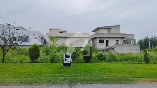 E-11/3 Plot For Sale Size 1,Kanal