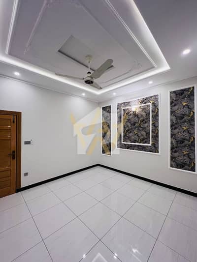 2 BED UPPER PORTION BRAND NEW | 10 MARLA