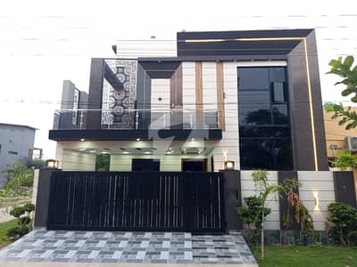 Get In Touch Now To Buy A Corner 10 Marla House In Lahore