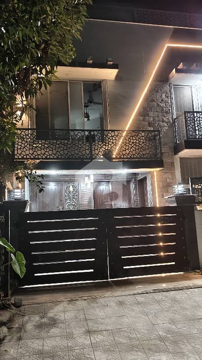 جی ۔ 13 اسلام آباد میں 4 کمروں کا 4 مرلہ مکان 4.8 کروڑ میں برائے فروخت۔