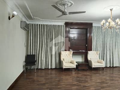 ایف ۔ 6/1 ایف ۔ 6,اسلام آباد میں 5 کمروں کا 1 کنال مکان 15.0 لاکھ میں کرایہ پر دستیاب ہے۔