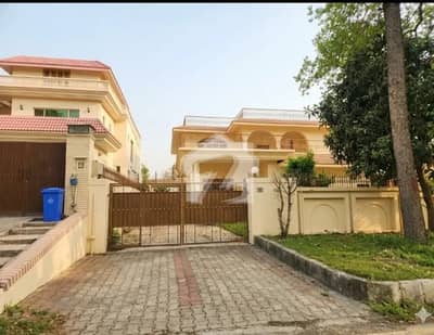 ایف ۔ 8/3 ایف ۔ 8,اسلام آباد میں 5 کمروں کا 1 کنال مکان 25.0 کروڑ میں برائے فروخت۔
