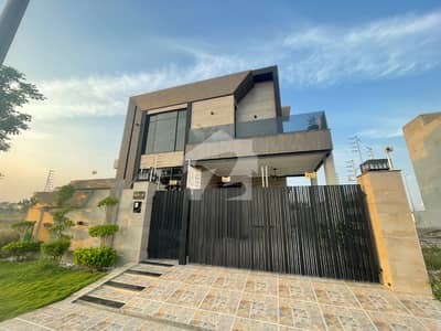 Modern Design 10 Marla Brand New House For Sale | DHA Phase 7 At A Ideal Location Modern Design 10 Marla Brand New House For Sale | DHA Phase 7 At A Ideal Location