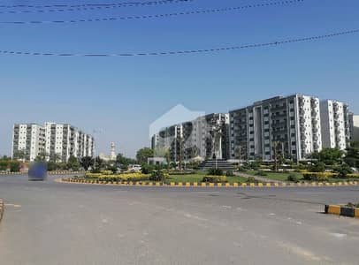 Spacious 10 Marla Flat Available For sale In Askari 11
