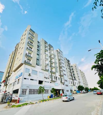 1 Bed Apartment For Sale In Diamond Mall Gulberg Greens Islamabad.