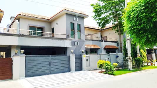 Elegant 10 Marla Home For Sale In Askari 11, Lahore