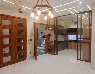 House Sized 10 Marla Is Available For Sale In Bahria Town - Sector C