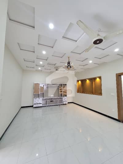 BAHRIA TOWN PHASE 8 Rawalpindi 14 Marla House For Rent BAHRIA TOWN PHASE 8 Rawalpindi 14 Marla House For Rent